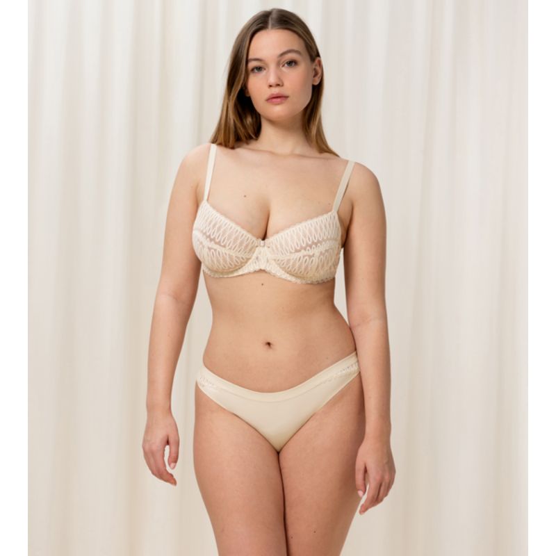 Cueca Triumph Aura Spotlight High Leg String